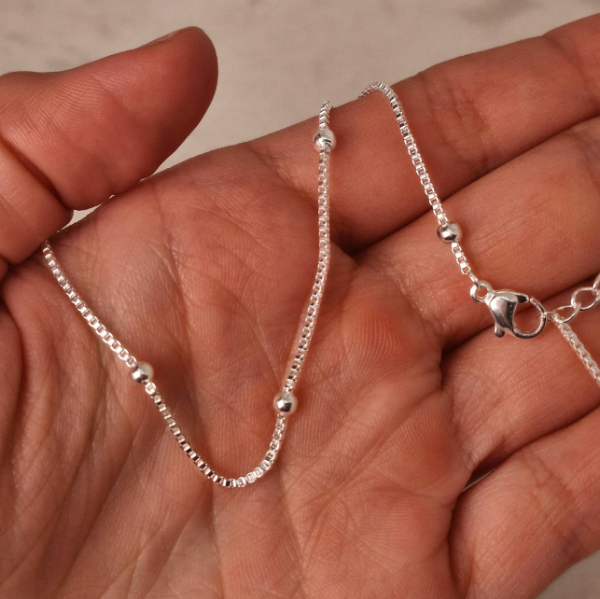 Producto - Chocker de acero blanco Veneciana