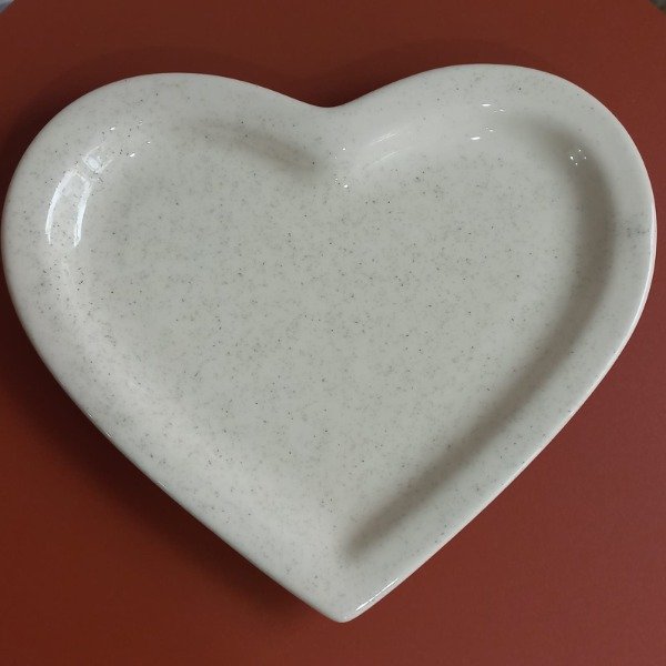 Producto - BANDEJA CORAZON JASPEADO