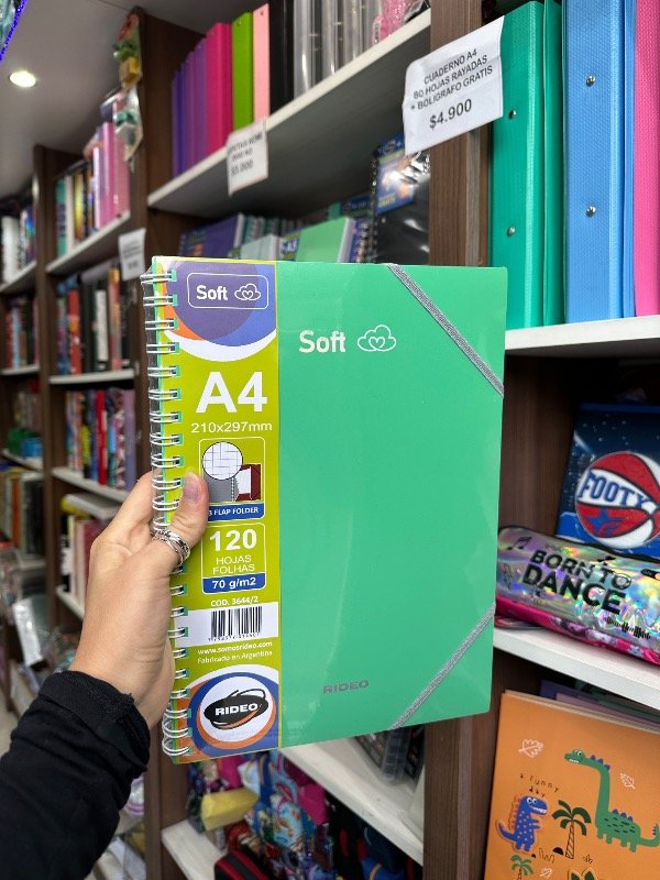 Producto - Cuaderno A4 Soft Verde Cuadriculado CON CARPETA