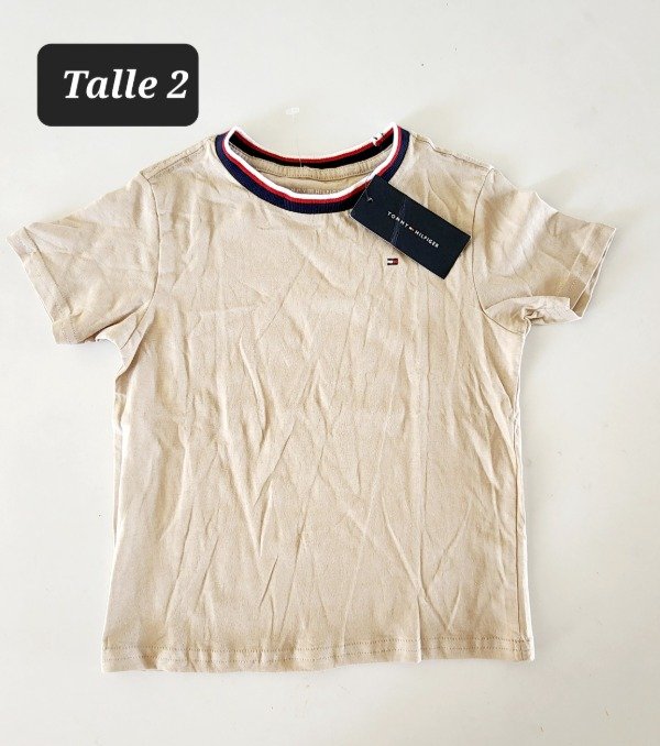 Producto - Remera manga corta Tommy Hilfiger talle 2 beighe