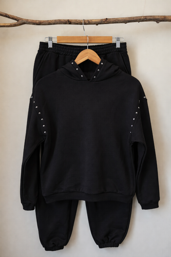 Producto - Hoodie karol con apliques frizado