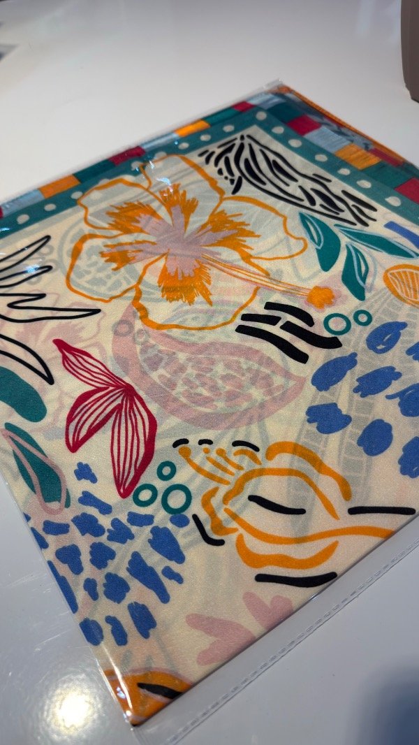 Producto - Pañuelo Floral Night