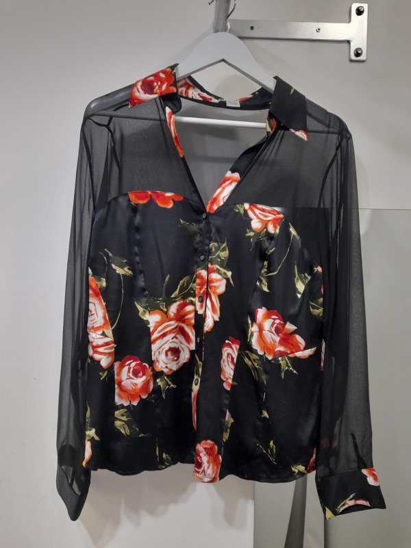 Producto - CAMISA ROSAS IMPORTADA CACHE