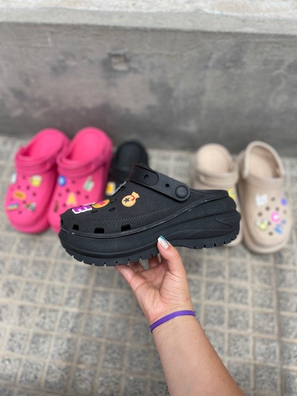 Producto - Zuecos altos