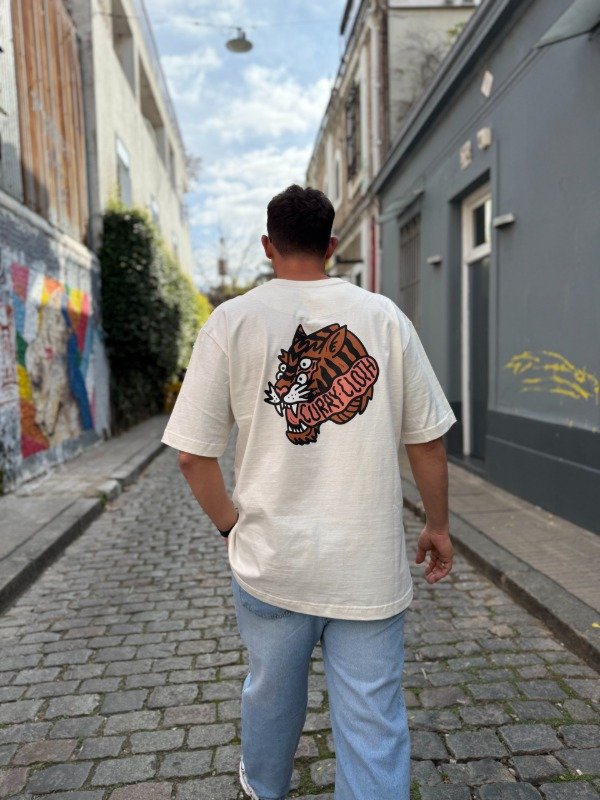 Producto - Remera Tiger Mind Oversize