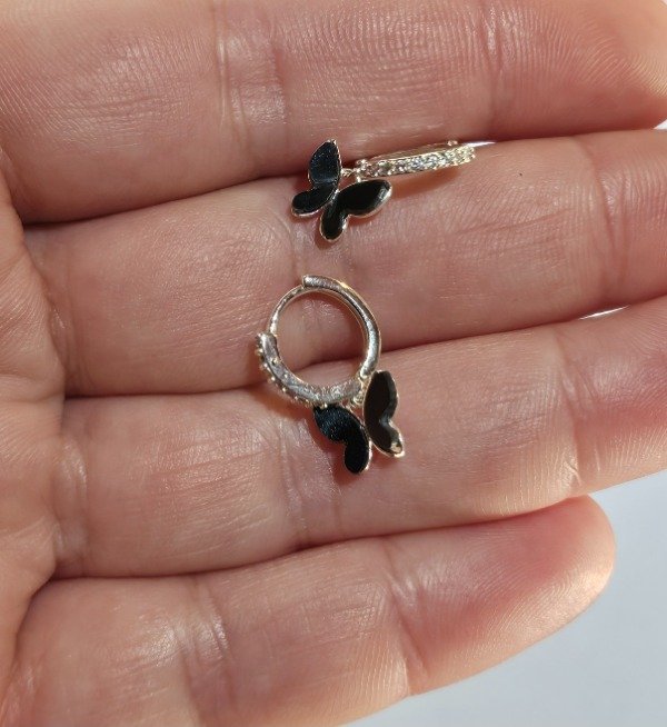 Producto - Argollitas brillos mariposa negra