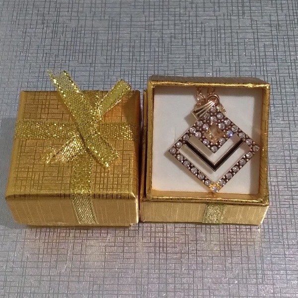 Producto - CONJUNTO DE CADENITA Y DIJE EN ESTUCHE