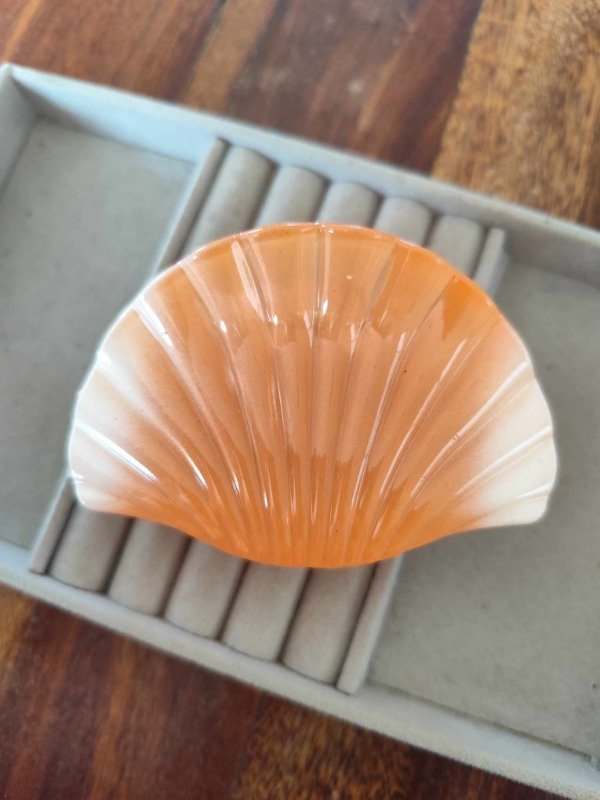 Producto - Broche ostra naranja