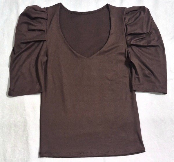 Producto - Remera princesa manga/C (chocolate)
