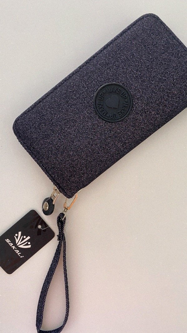 Producto - Billetera grande simple Makeup. Negra glitter