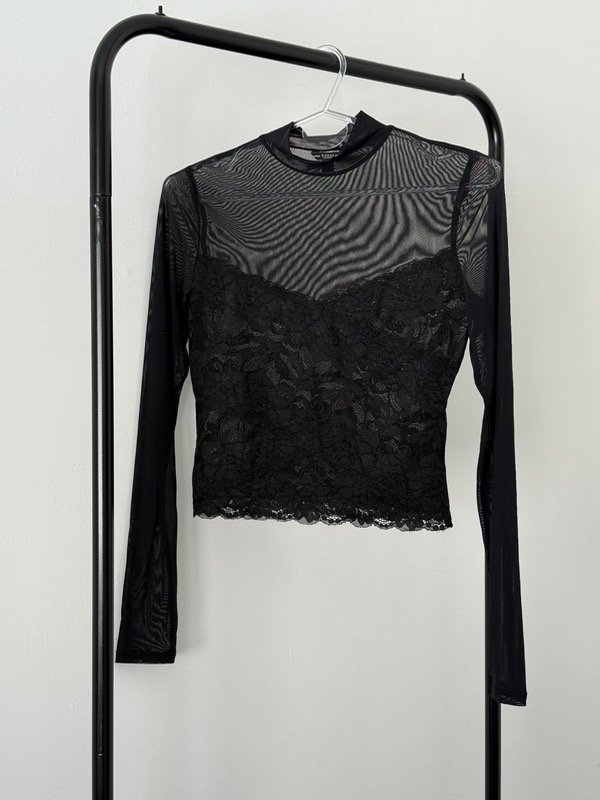 Producto - Remera Guess - S