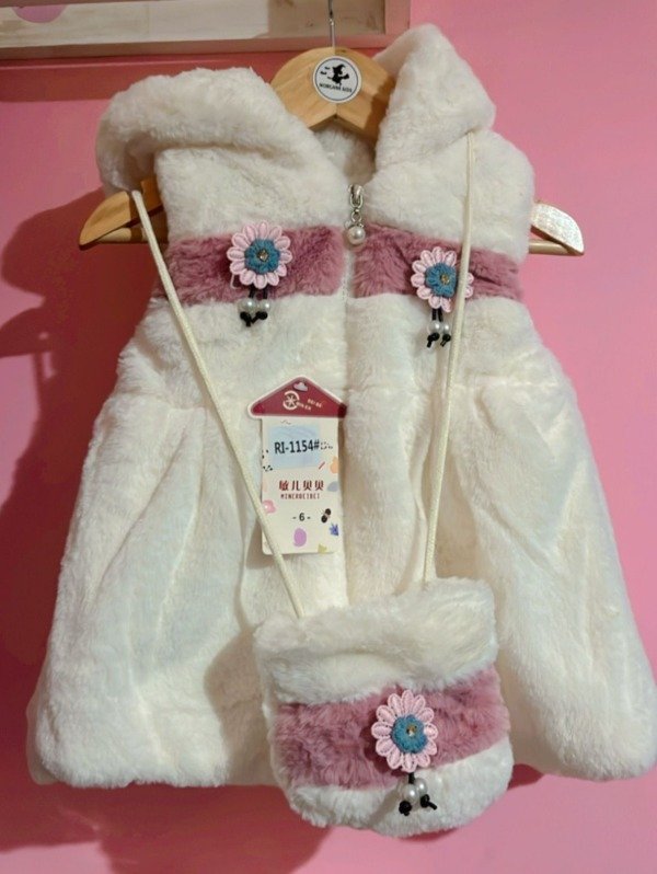 Producto - chaleco y cartera importados