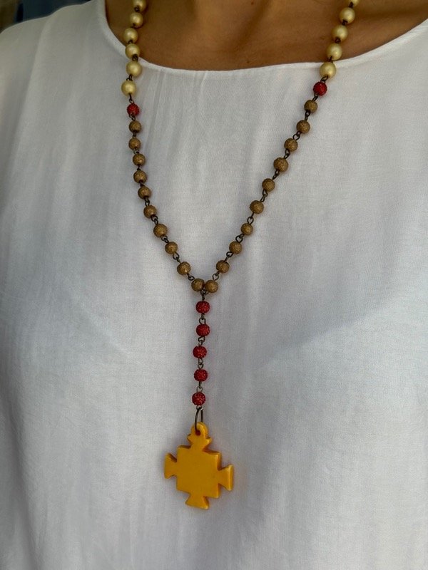 Producto - Rosario cruz amarilla