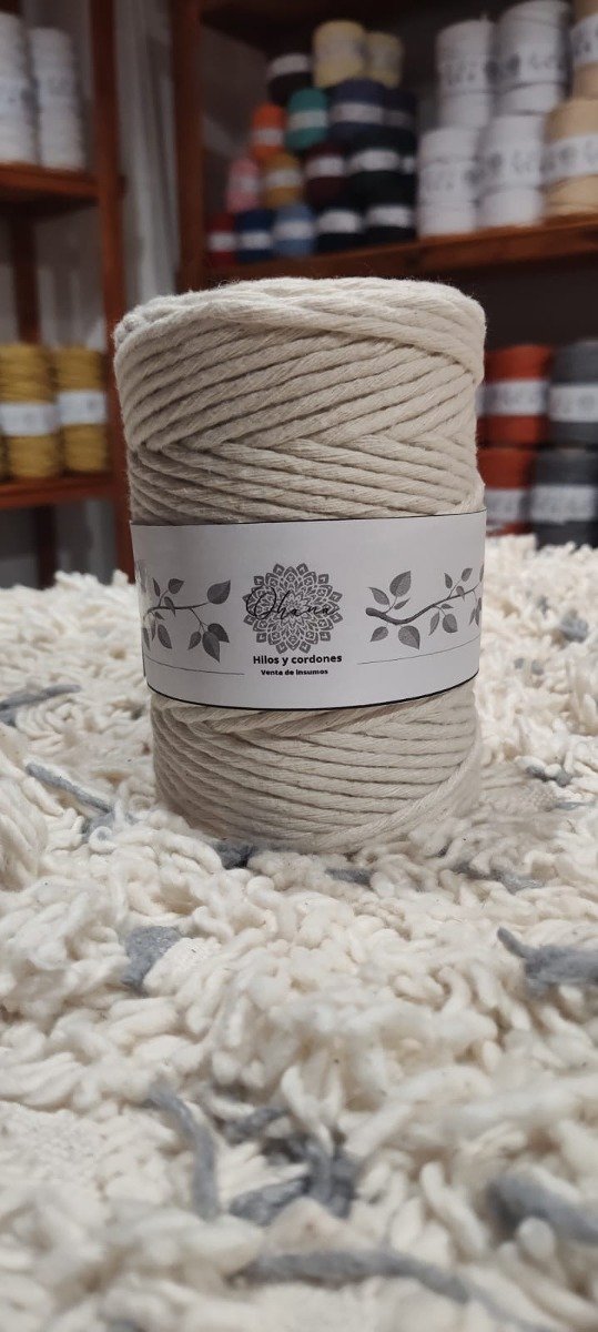 Producto - HILO DE ALGODON 27 HEBRAS 100 METROS