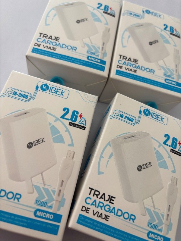 Producto - Cargador ibek 2.6A v8