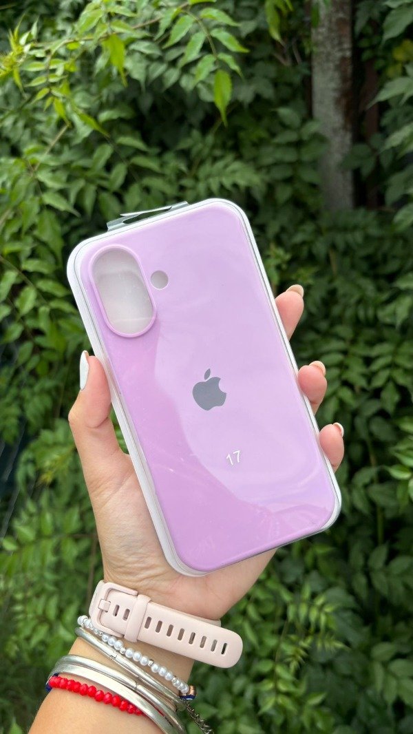 Producto - Silicon case lirio - iPhone 17