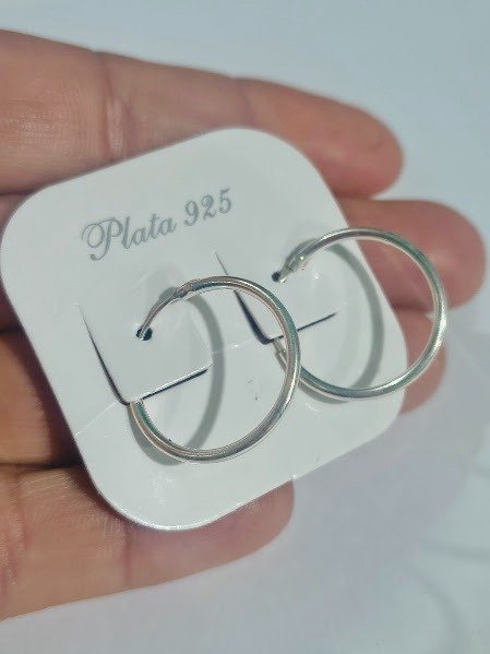 Producto - Argolla lisa de plata 925 importada de 18 mm.