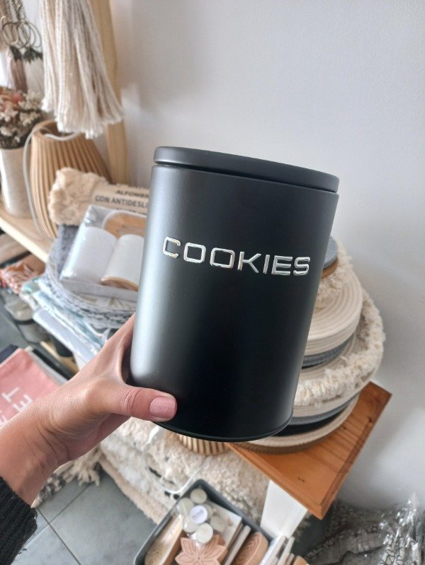 Producto - LATA NEGRA MODERNA GALLETITAS