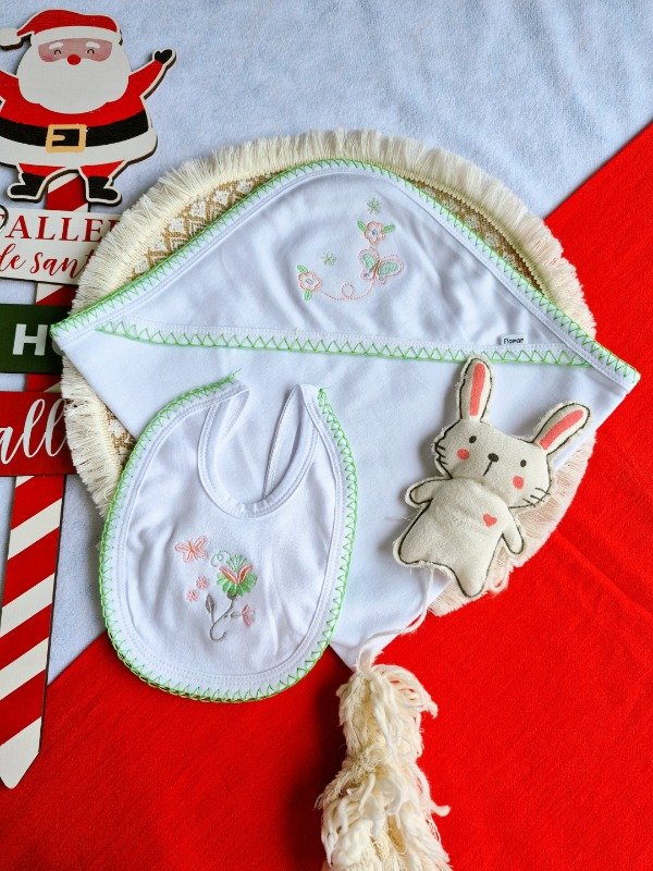 Producto - Mantilla flores verde/blanco