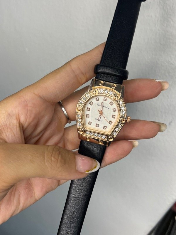 Producto - Reloj negro strass