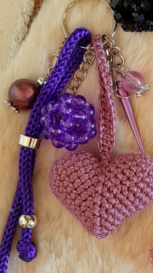 Producto - Corazón Decorado en Violeta Profundo