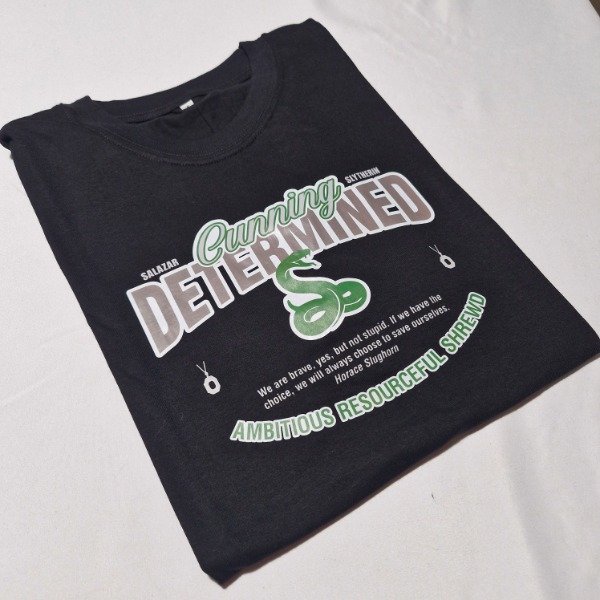 Producto - Remera SERPIENTES DETERMINED