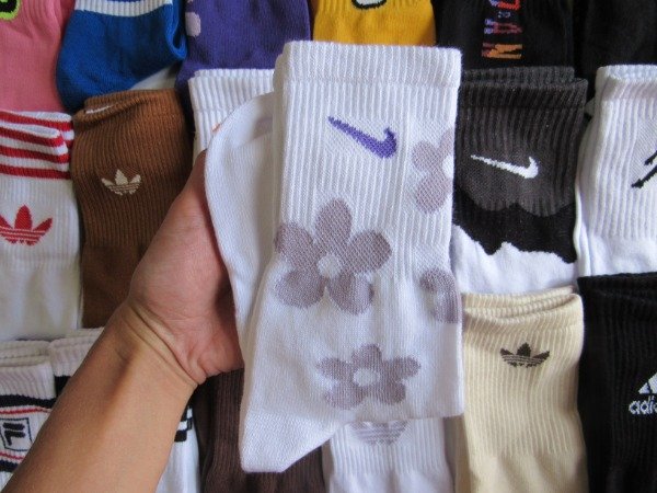 Producto - NIKE BLANCA FLORES LILA