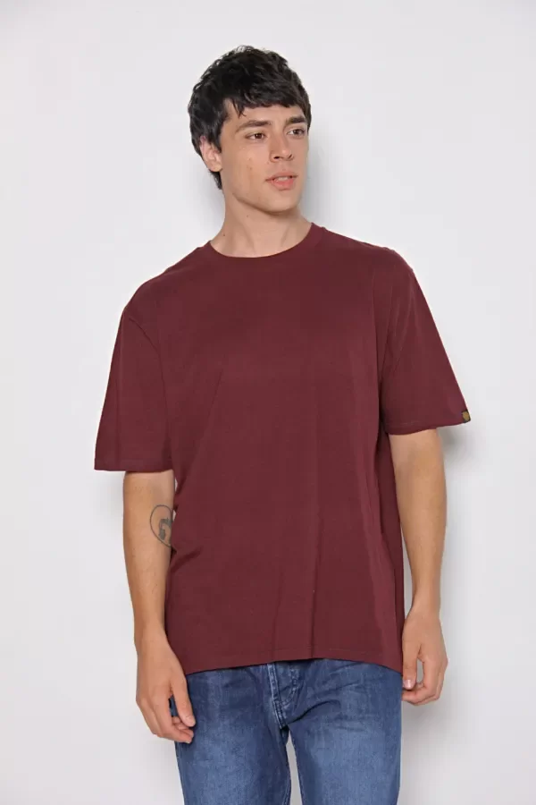 Producto - REMERA URBAN Bordo - Old Bridge