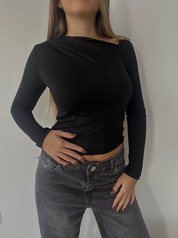 Producto - TOP BRENDA NEGRA
