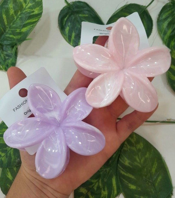 Producto - Broche de flor hawaiana