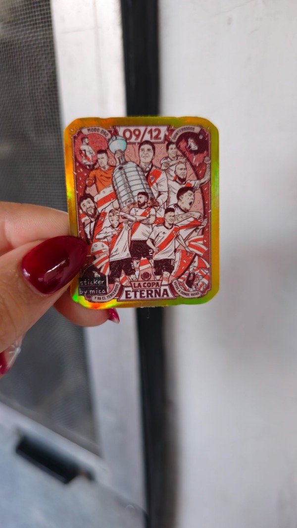 Producto - Sticker river holo dorado