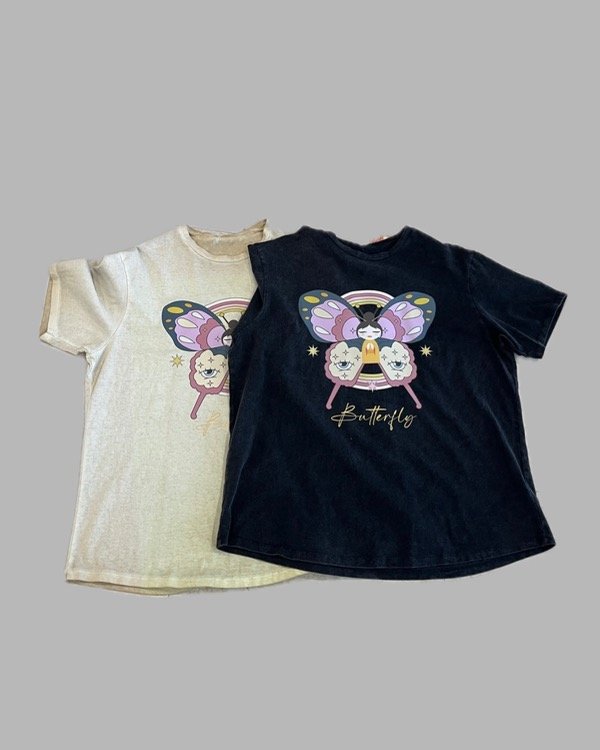 Producto - REMERA REGULAR BUTTERFLY