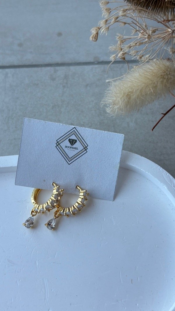 Producto - Argollitas de acero dorado strass