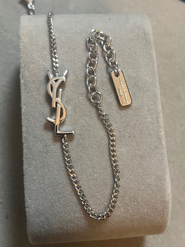 Producto - YSL plateada grabado