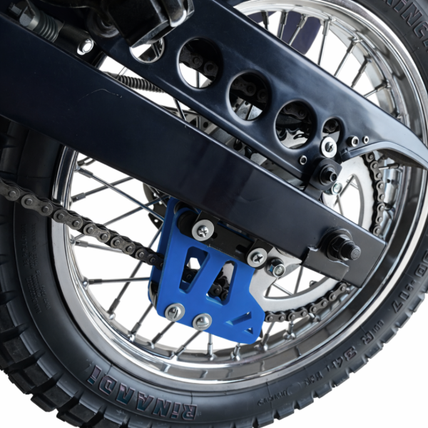 Producto - Kit Guia De Cadena Y Cubrepiñón + Llavero Zanella Zr - 11