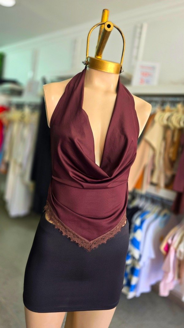 Producto - TOP BUCHE PICO PUNTILLA CHOCOLATE