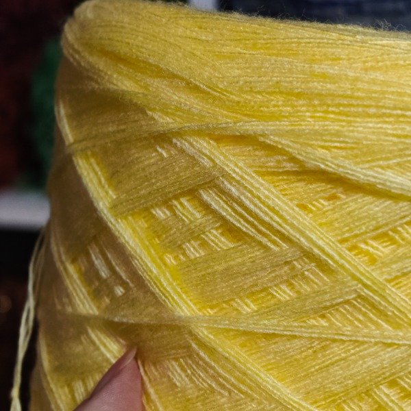 Producto - 005 AMARILLO PASTEL
