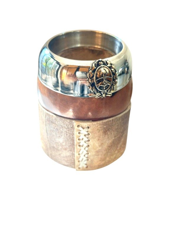 Producto - CRIOLLO VIROLON SUPER PREMIUM + ESCUDO
