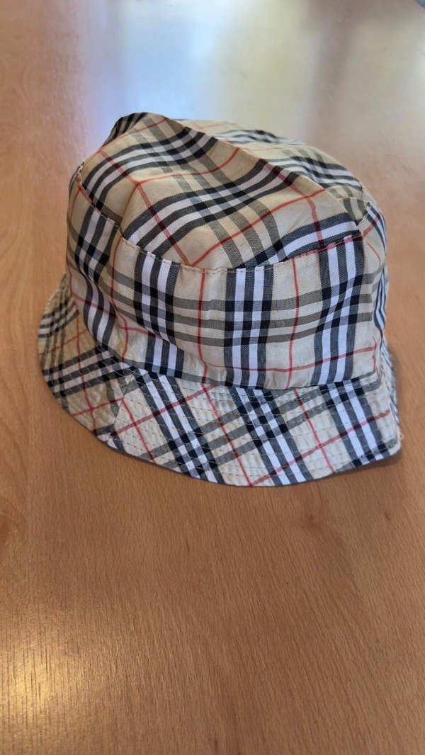 Producto - Piluso tipo Burberry