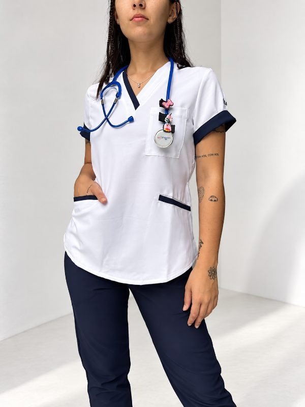 Producto - AMBO SELVA SPANDEX (Blanco - Pantalón Azul)