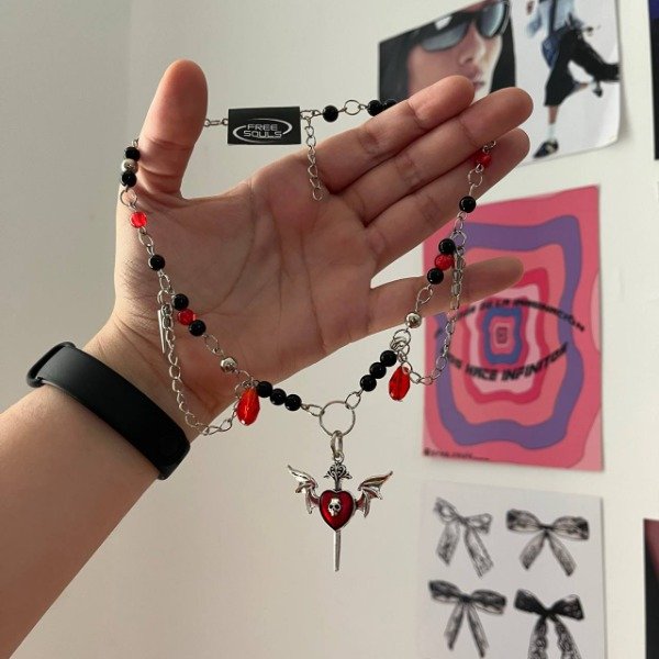 Producto - Collar alas de murcielago