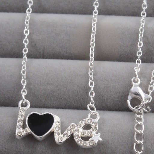 Producto - Co. Love y corazón negro