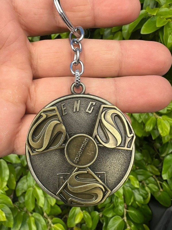 Producto - LLAVERO GIRATORIO SUPERMAN