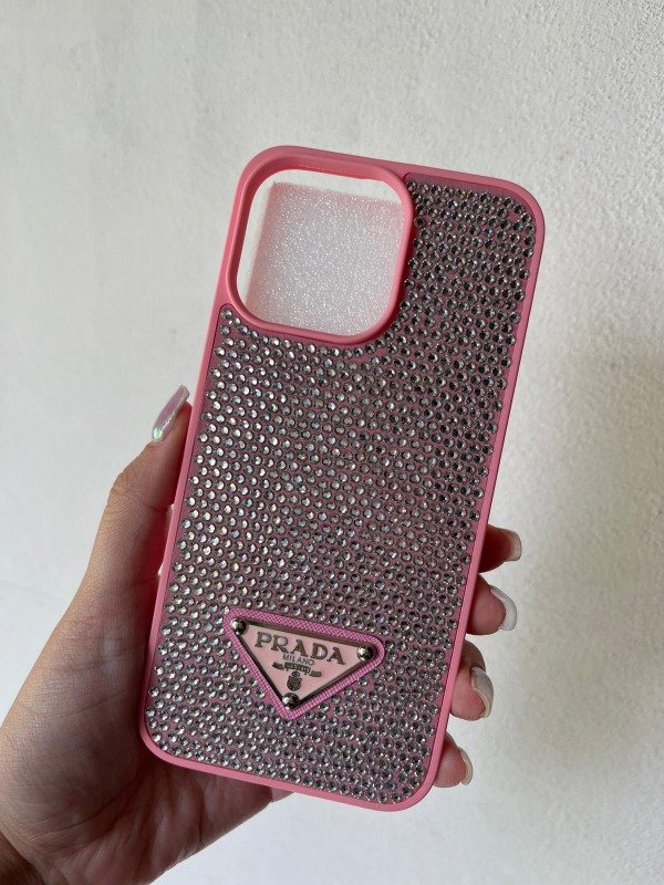 Producto - Iph 15 pro max Funda prada straps relieve rosa