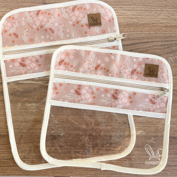 Producto - Kit x 2 bolsitas impermeables: fondo beige y florcitas