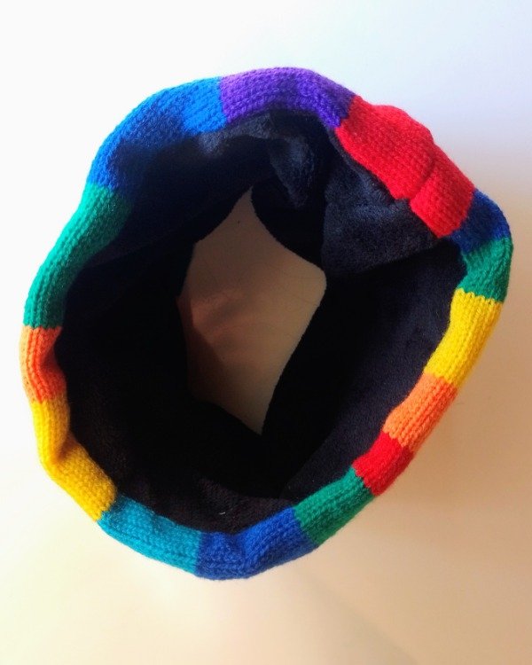 Producto - Cuello arcoiris clásico (interior negro)