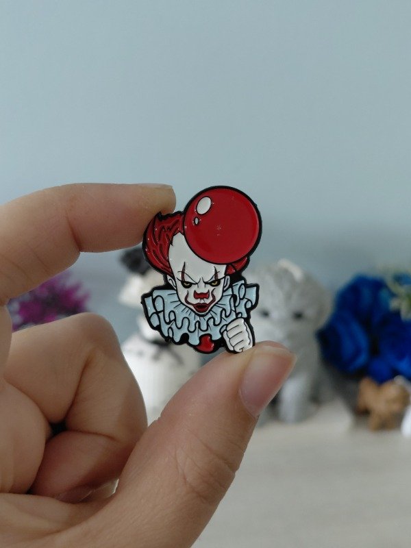Producto - Pin metalizado - IT #2001
