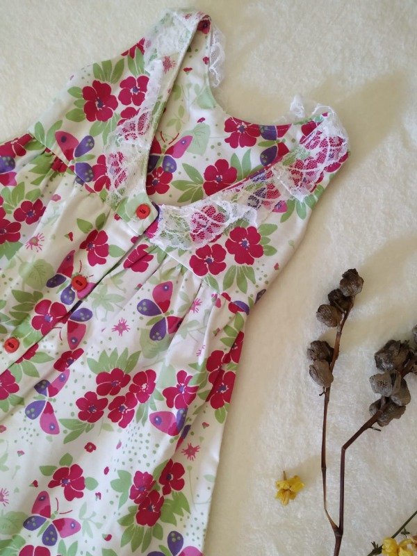 Producto - Vestido Doris, estampado flores y mariposas fucsia y verde. - 2