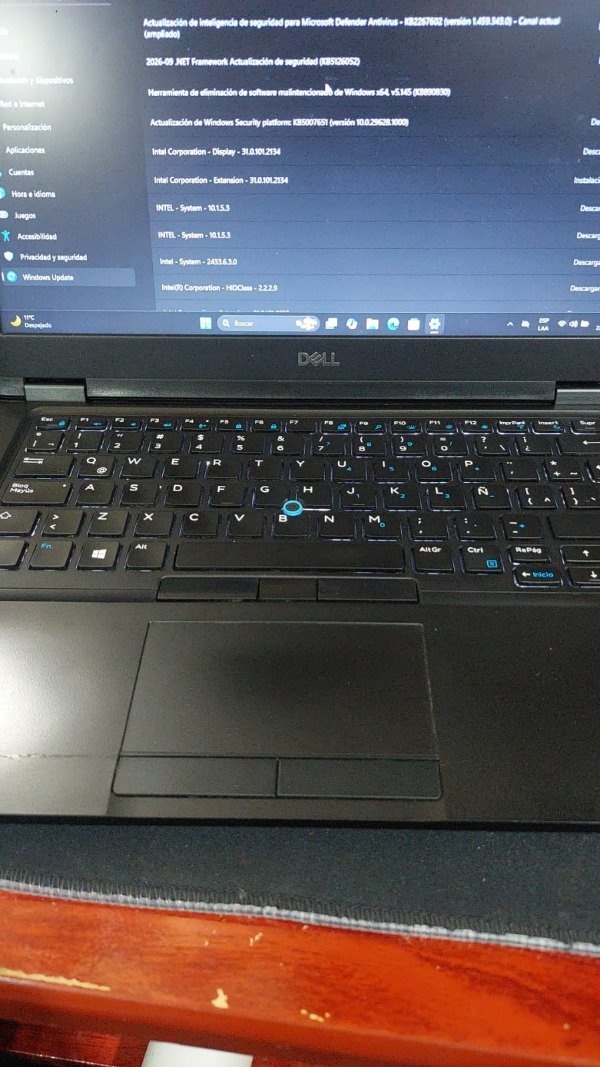 Producto - Dell Latitud 5490 - 1