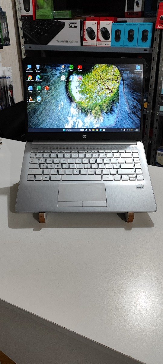Producto - HP 14-CF I510210U / 8GB / 256GB